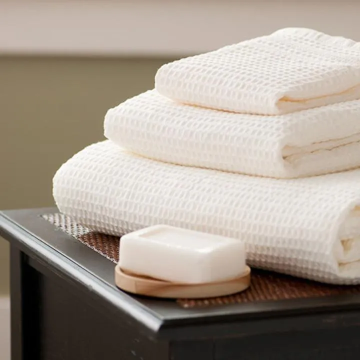 Cream Towel Set in Gift Bag, Classic Style