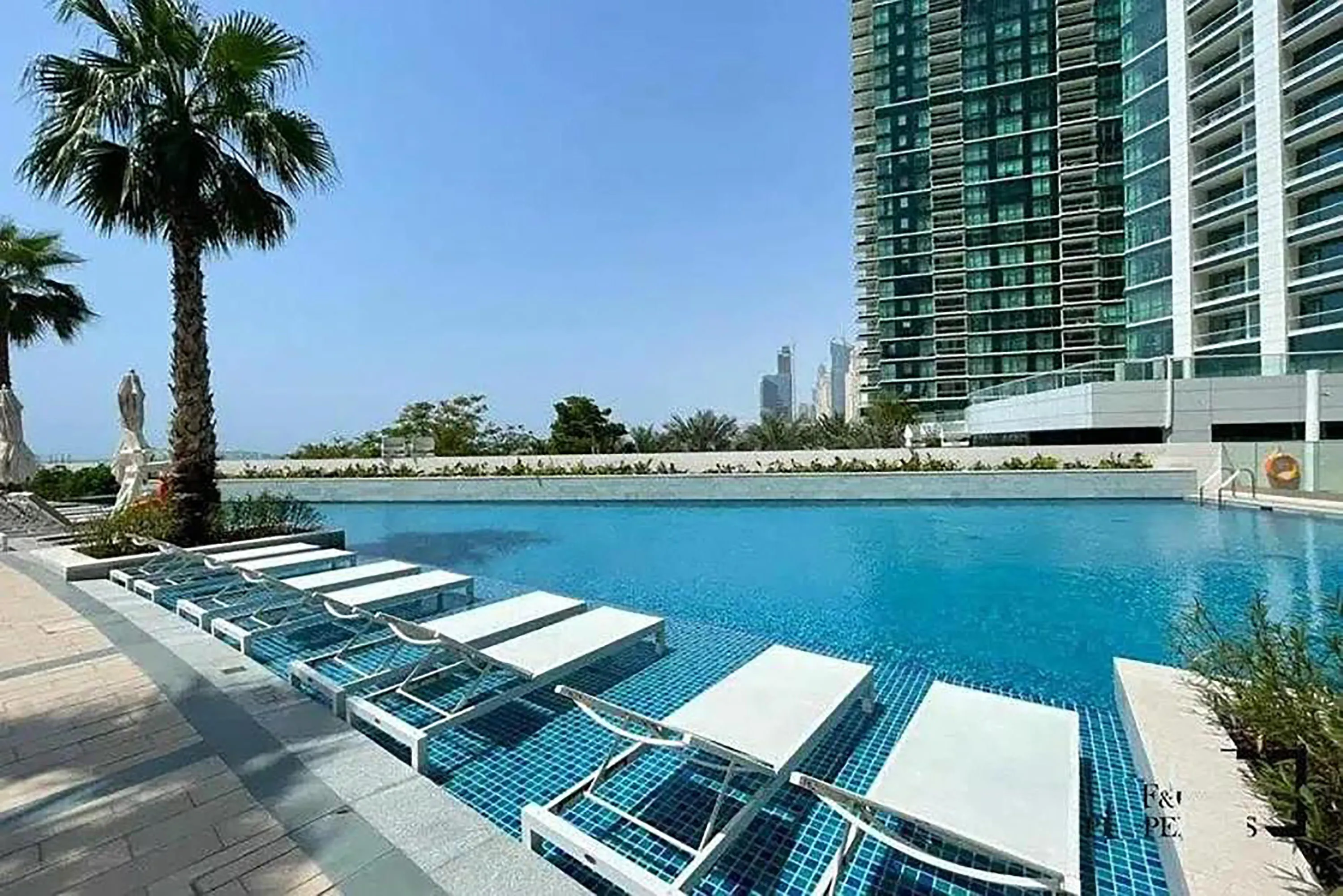 Lavish Apt w/ Stellar Ocean Views in Address JBR